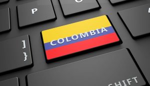 Claro e AWS renovam parceria de nuvem na Colômbia